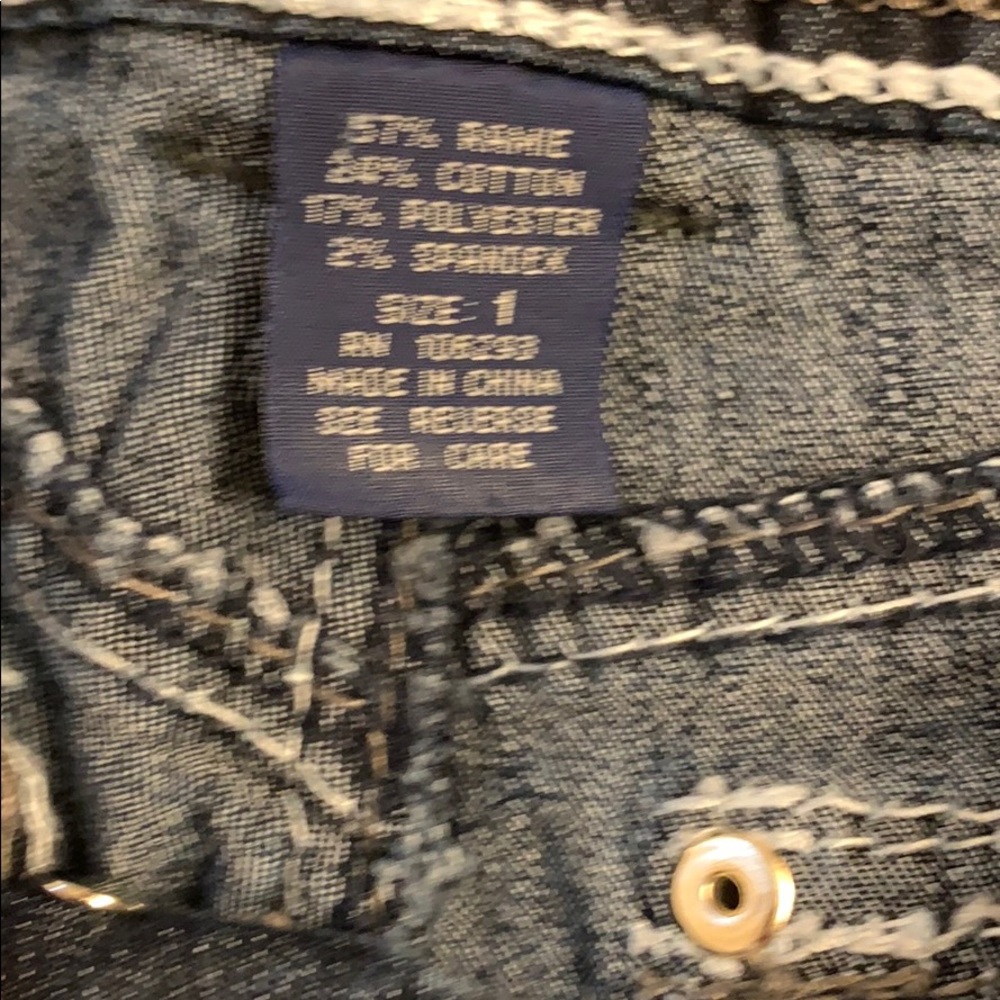 Jean Capri - Picture 6 of 6